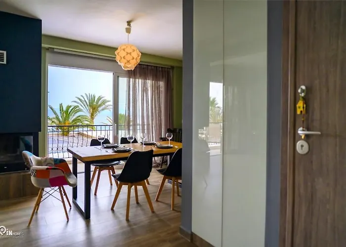 Spiros Seaside House With View